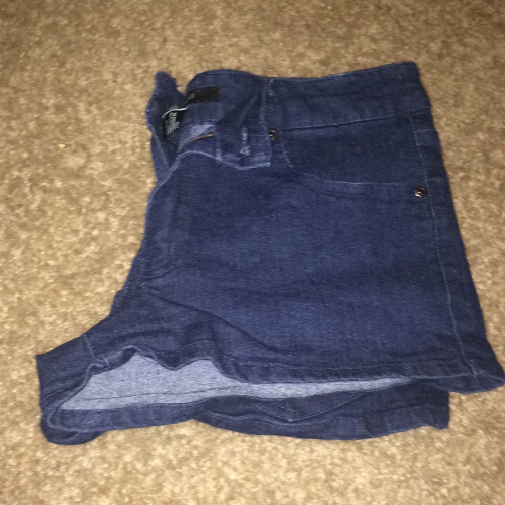 Denim Booty Shorts - Picture 2 of 4